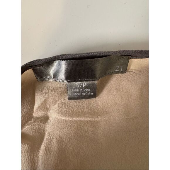 Tan blouse size small - Picture 6 of 11